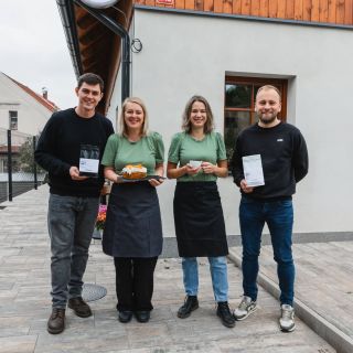 ​Někdy se věci dějí tak, jak mají... ✨ ​Když nás Nikča s Marťou před rokem oslovily, jestli bychom jim pomohli s rozjezdem...